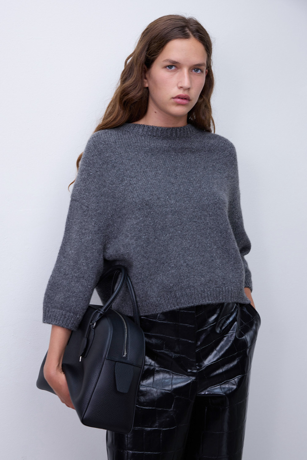 תמונת כל הלוק של תיק נשיאה אינדיאה